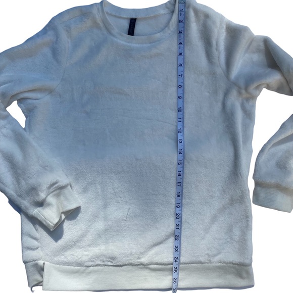 GAIAM White Velour Crewneck Sweater Size L - Picture 7 of 8